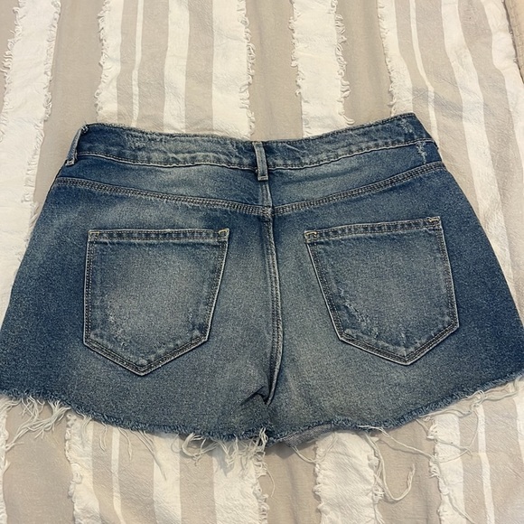 H & M Coachella Shorts Size 10 - Picture 4 of 9